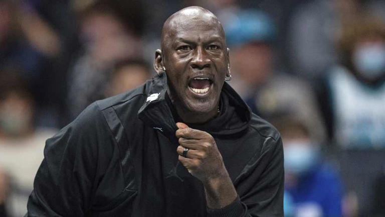Michael Jordan vende su participación mayoritaria de los Hornets de Charlotte