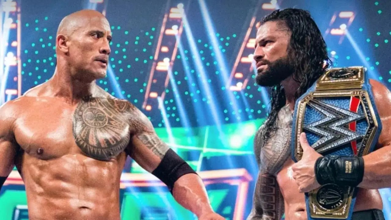 El cara a cara entre 'The Rock' y Roman Reigns oficializó el enfrentamiento estelar de WrestleMania 40, en abril, en Filadelfia.