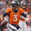 Los Denver Broncos de la NFL anunciaron este lunes la partida del experimentado mariscal de campo Russell Wilson