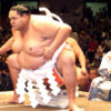 El legendario luchador de sumo Akebono Taro, el primer no japonés en alcanzar el rango de yokozuna, falleció a los 54 años a causa de una insuficiencia cardíaca