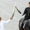 La llama olímpica arribó a la capital francesa durante el desfile militar del 14 de julio, coincidiendo con la fiesta nacional de Francia.