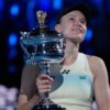 Rybakina sorprende y destrona a la número uno para levantar su primer Abierto de Australia
