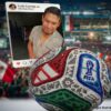 Fiebre por balón artesanal del Mundial 2026 satura celular de artista de “El Wicho”